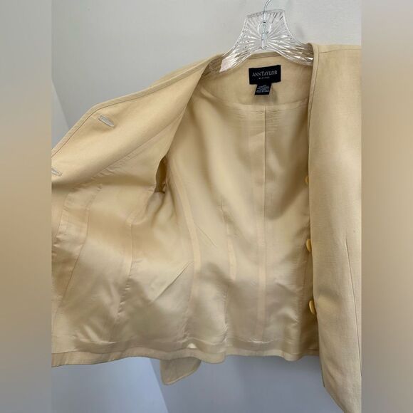 Vintage Ann Taylor Cream Linen Blend Button Front Collarless Blazer Size 2P - Picture 6 of 9
